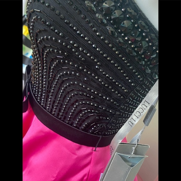 Hot Pink Black Plunge Neck Cocktail Dress Size 4 Fuchsia Homecoming Hoco 50’s - Picture 7 of 7